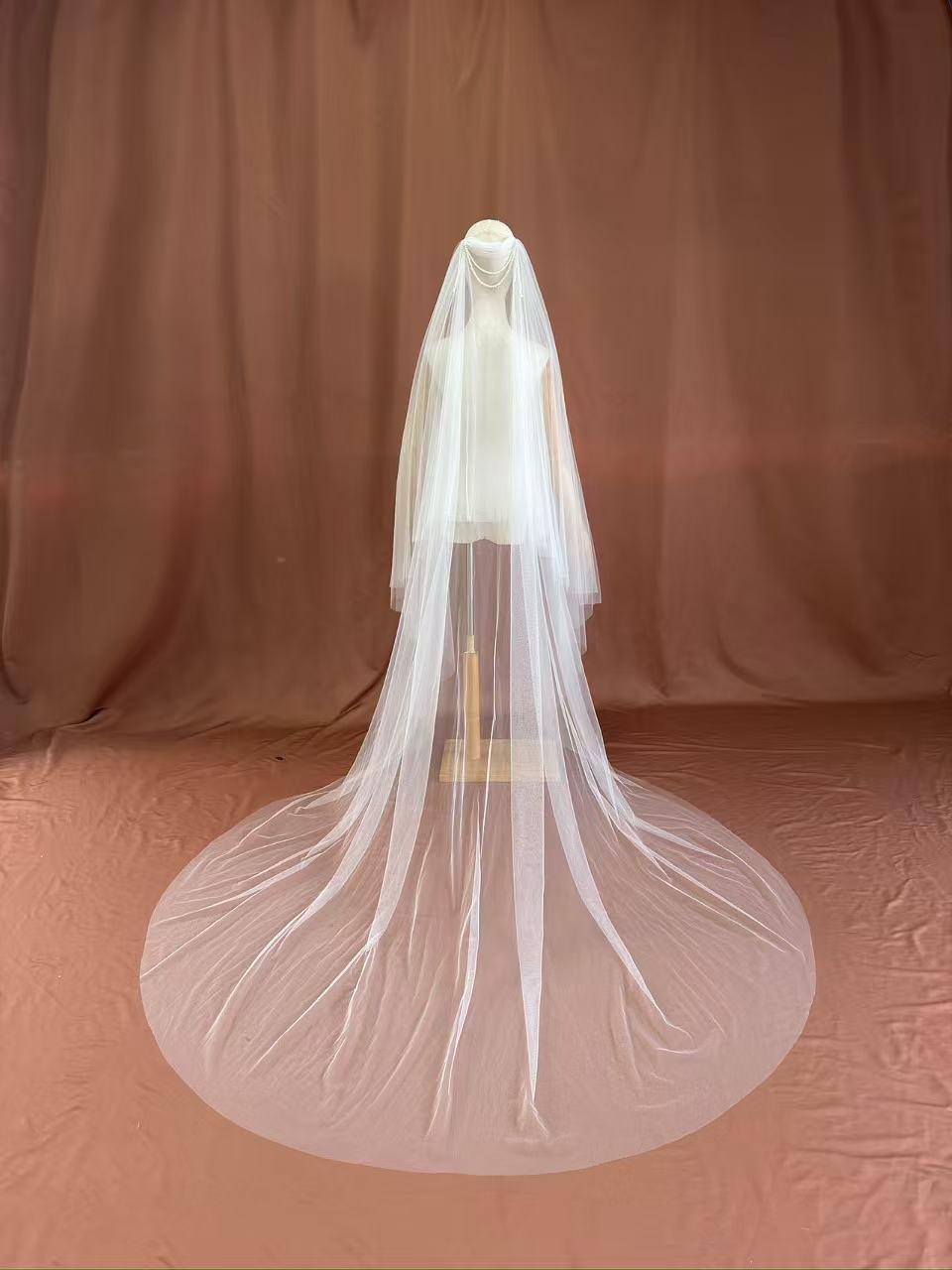 Elara Veil