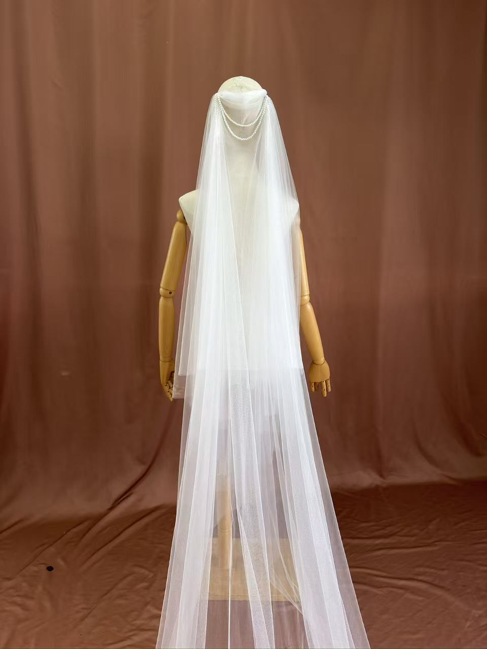 Elara Veil