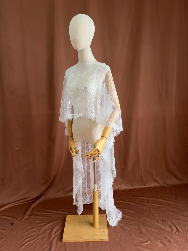 Elowra Lace Cape