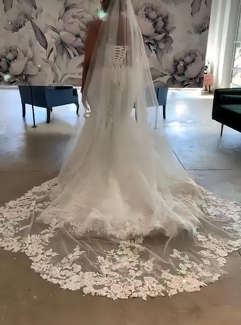 Roselune Bloom Veil