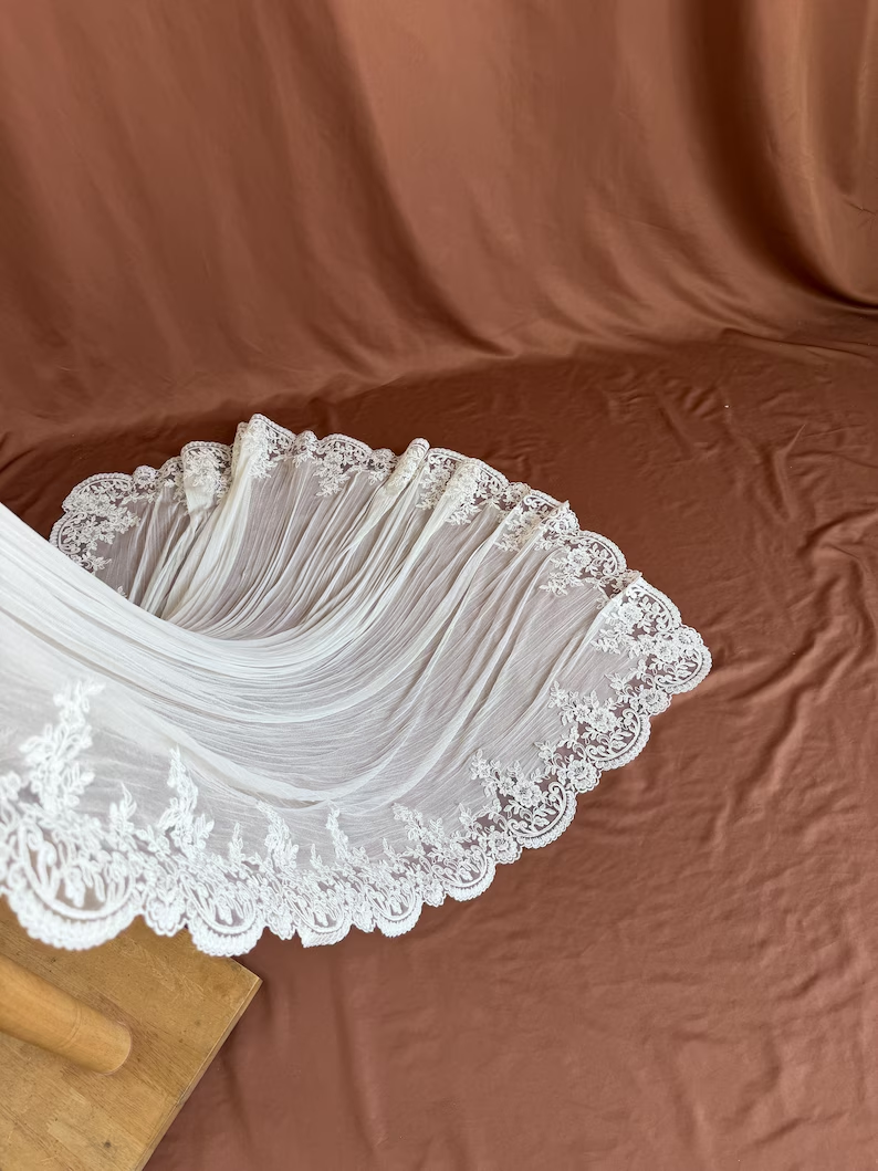 Lunaria Grace