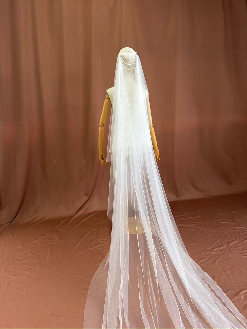 Elara Veil