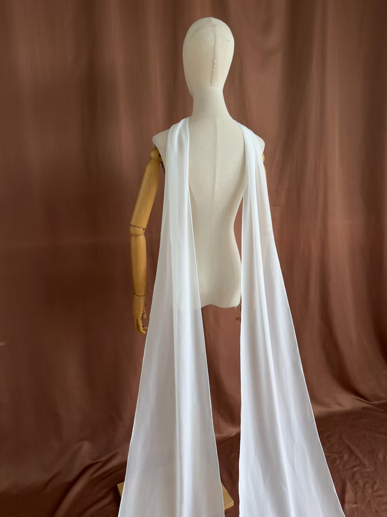 Celeste Shoulder Veil