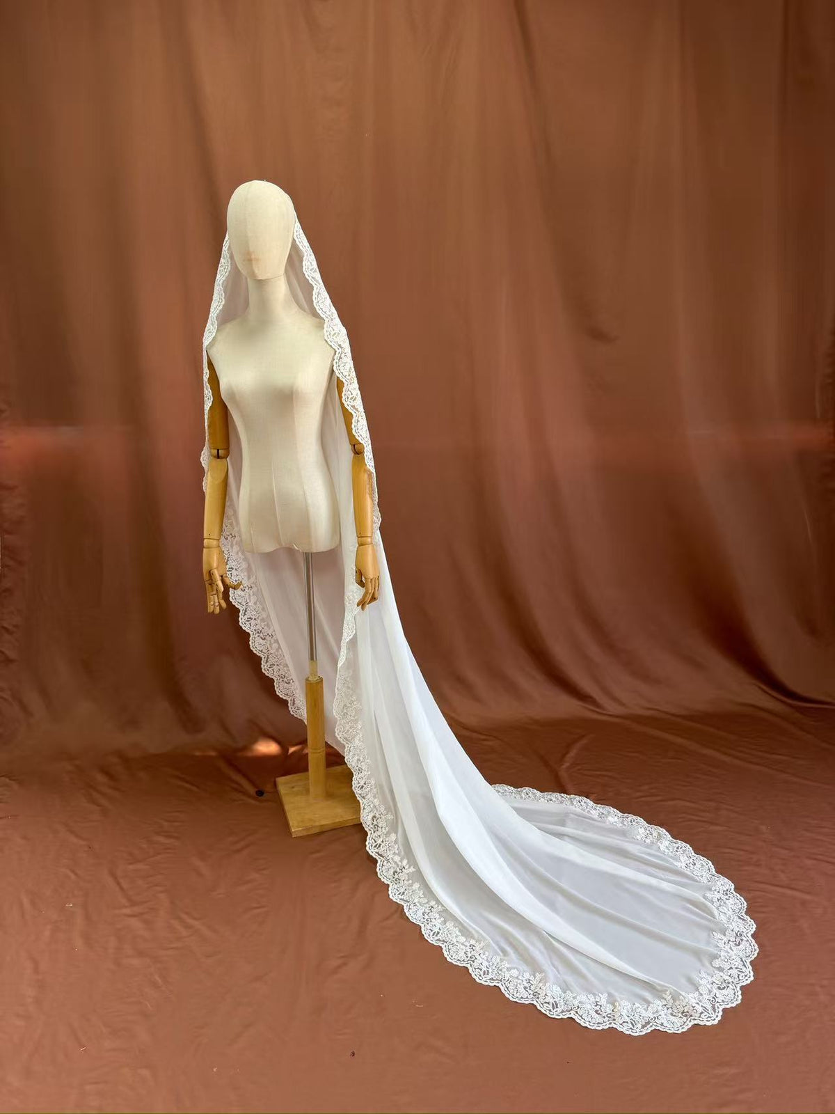 Clara Veil