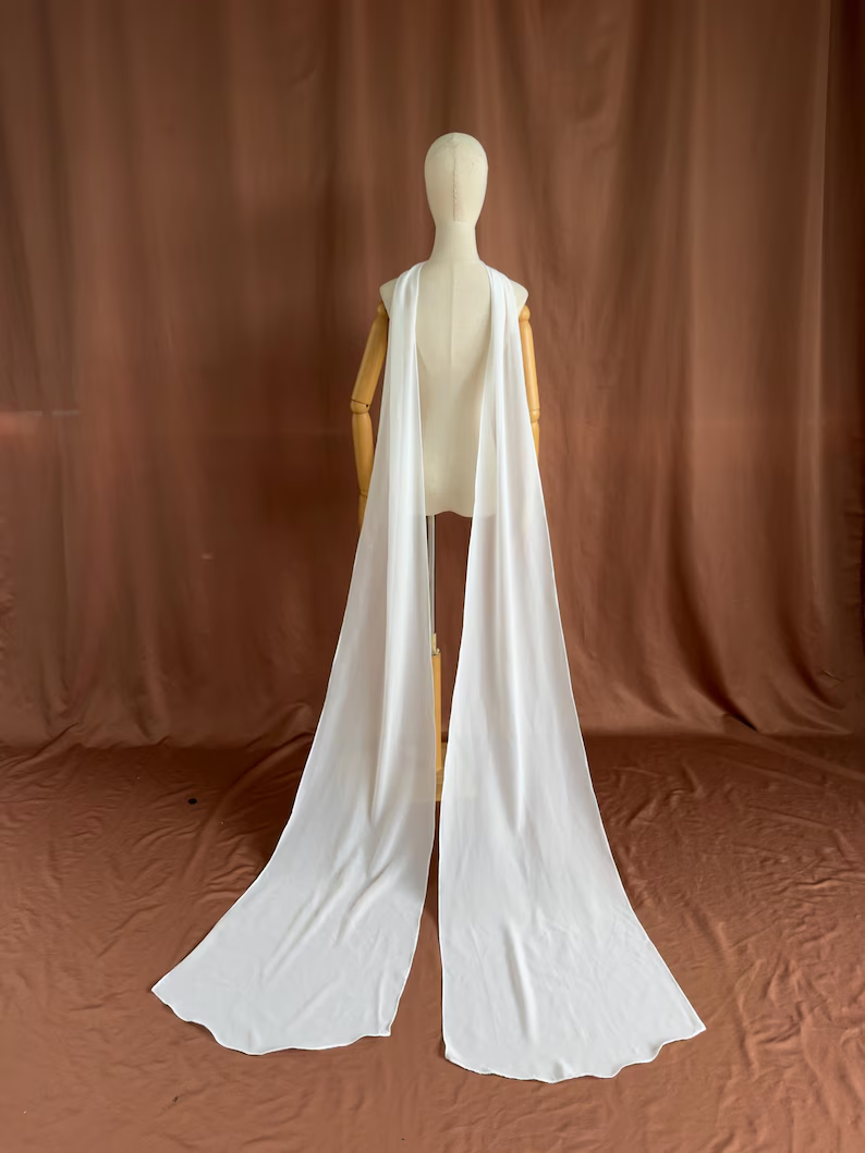Celeste Shoulder Veil