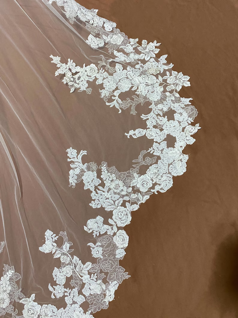 Roselune Bloom Veil