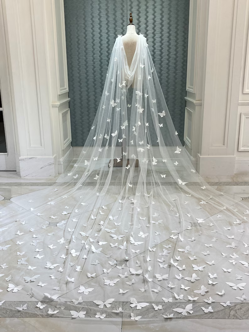 Virelle Cape Veil
