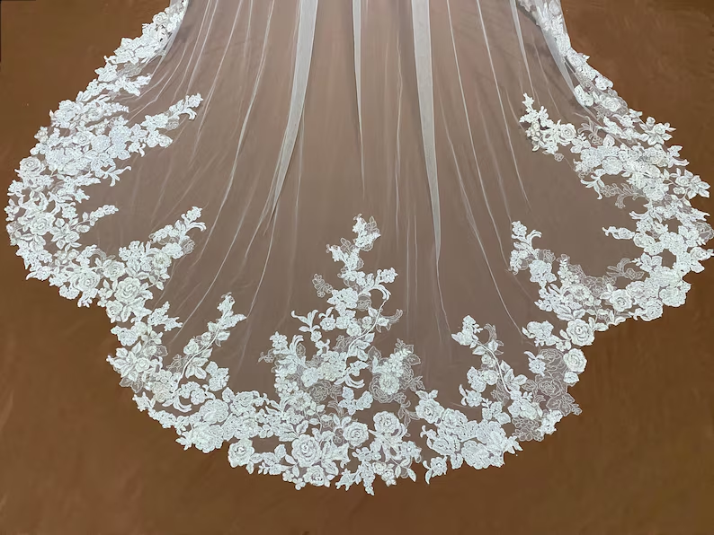 Roselune Bloom Veil