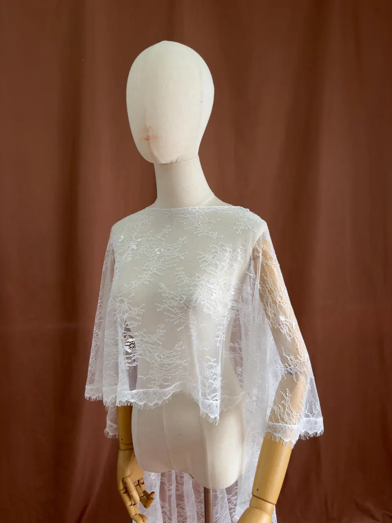 Elowra Lace Cape
