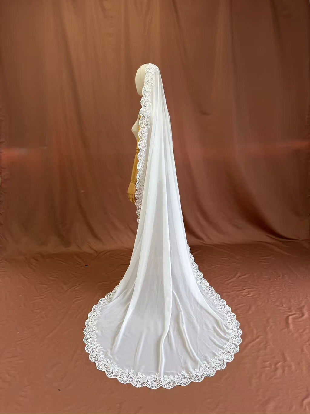 Clara Veil