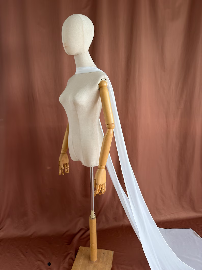 Celeste Shoulder Veil