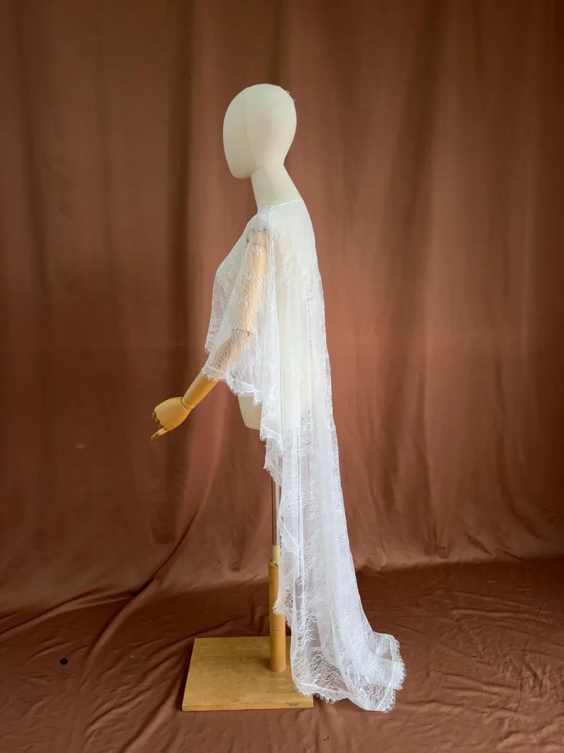 Elowra Lace Cape