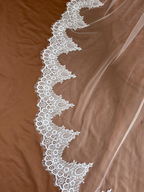 Isolde Veil