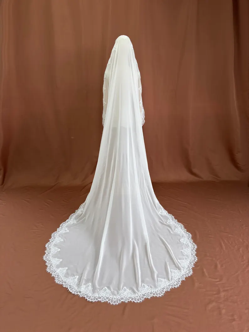 Evelisse Veil