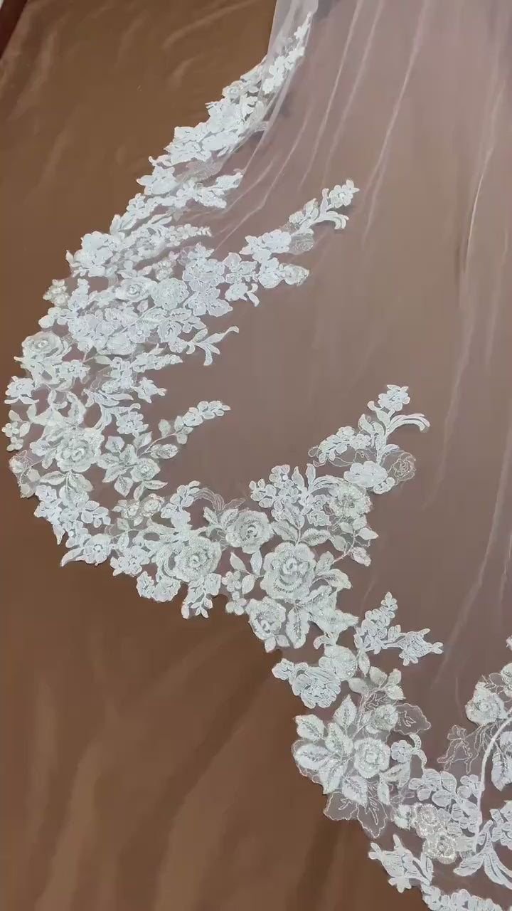 Roselune Bloom Veil