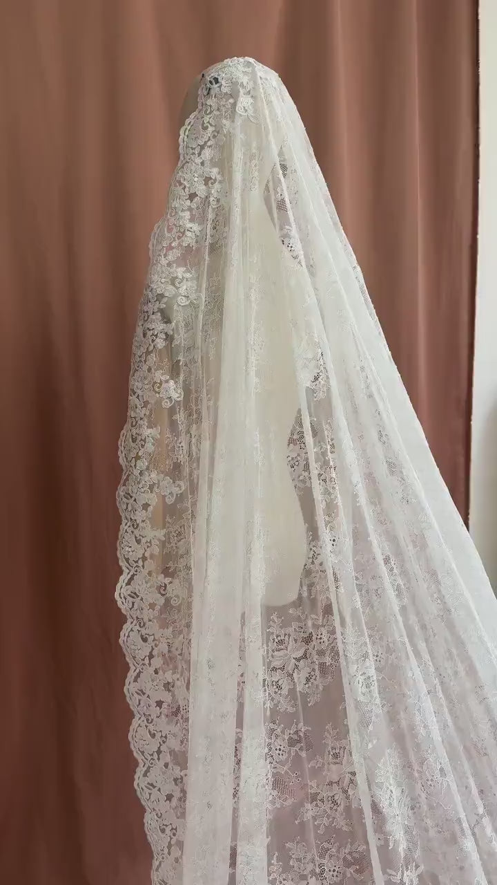 Seraphine Veil